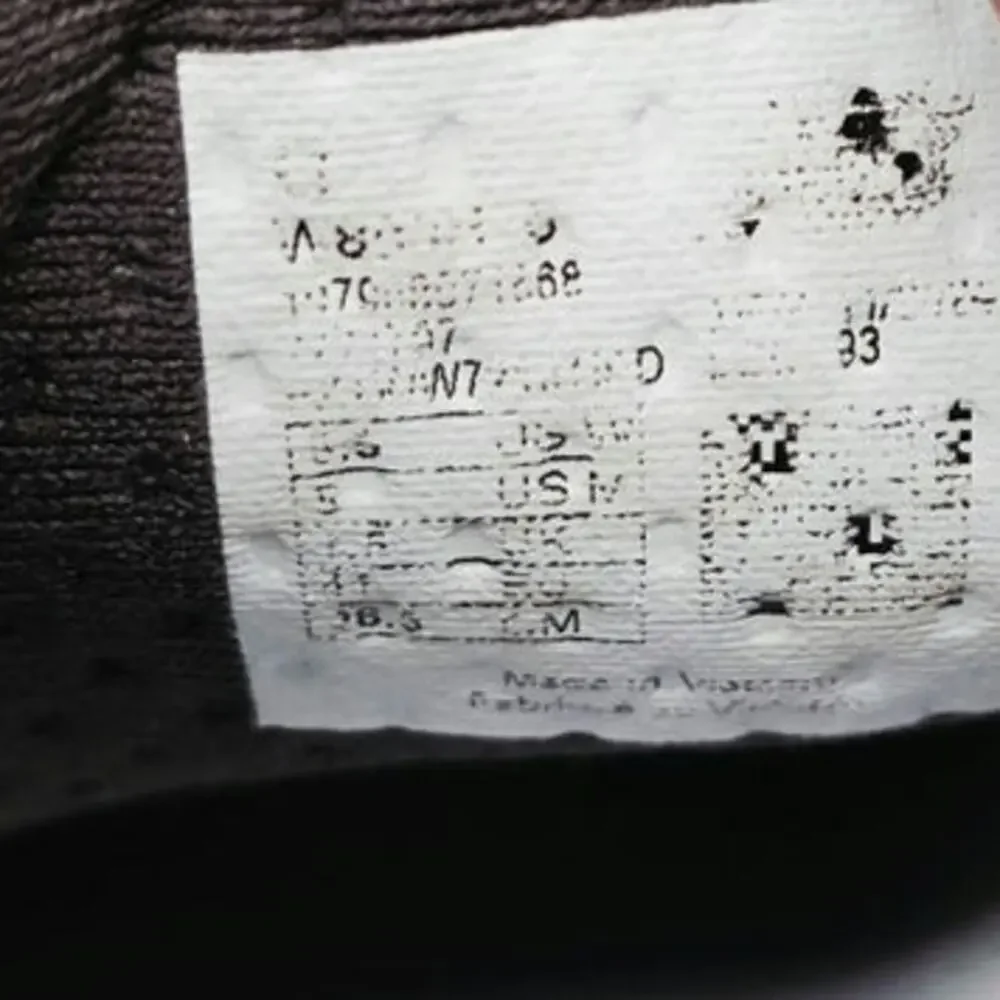 New Balance Women 8.5 Comfy footwear
